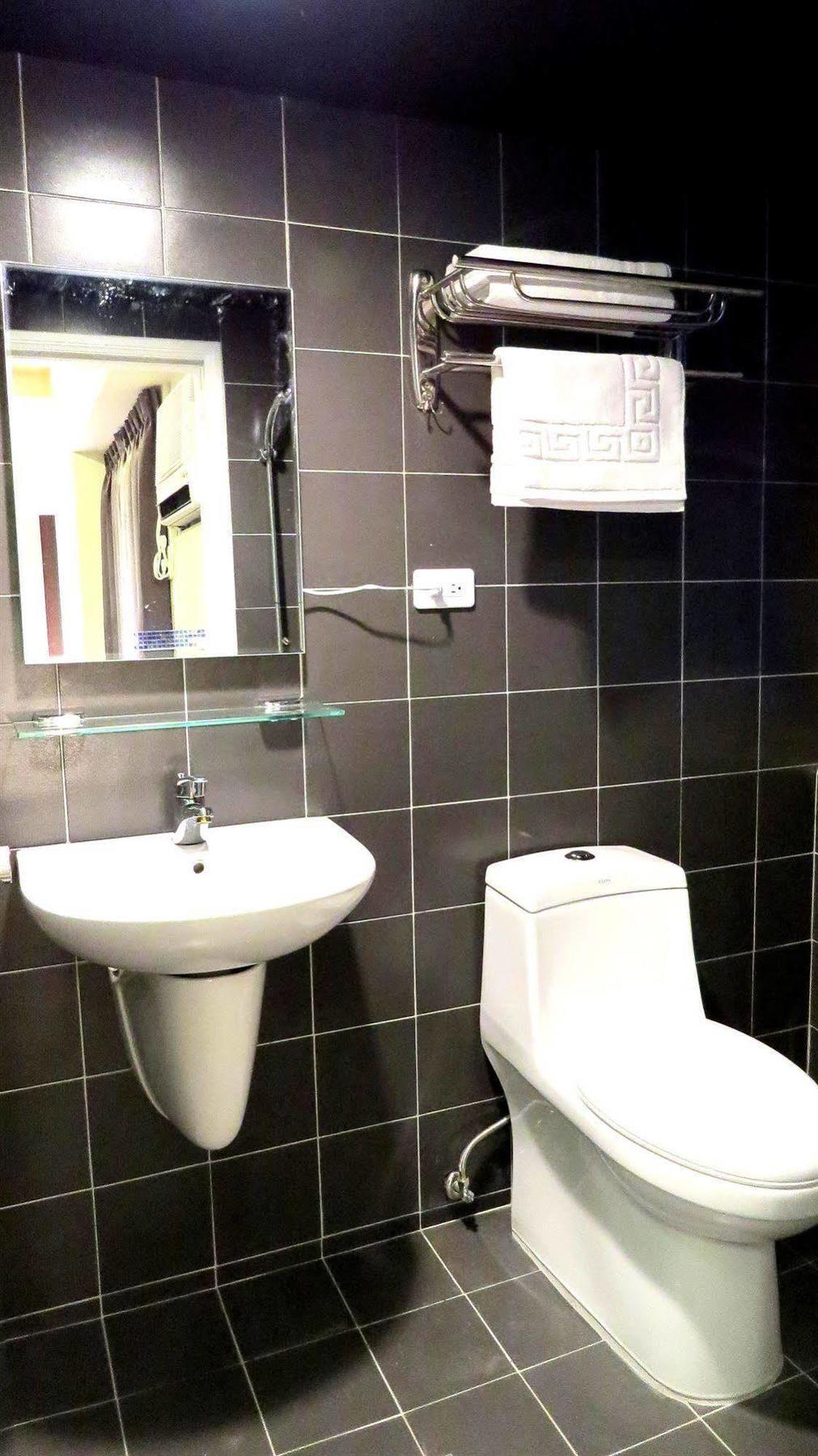 Inn Taichung Hostel Zewnętrze zdjęcie